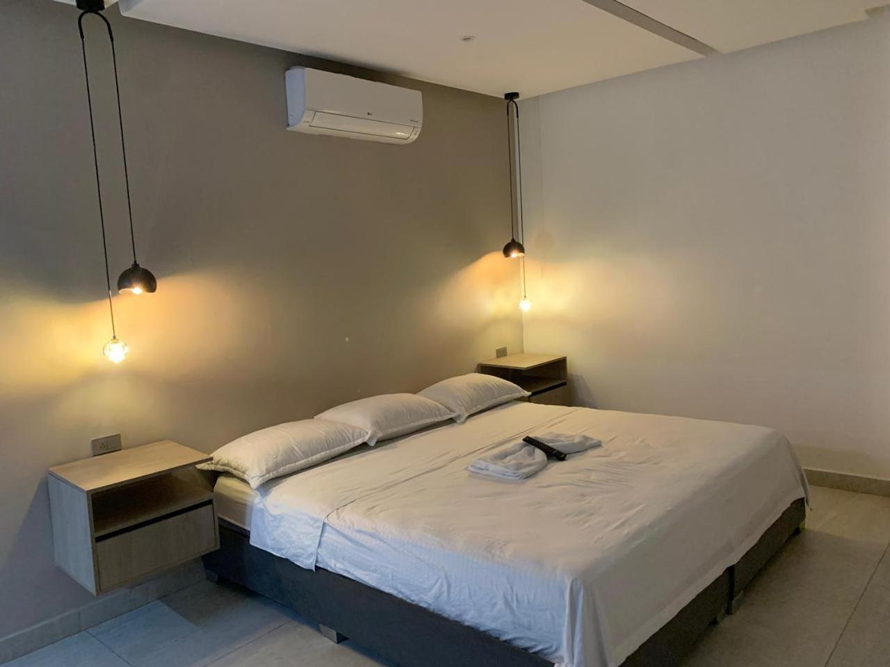 Sky Towers Hotel กูกูตา ภายนอก รูปภาพ