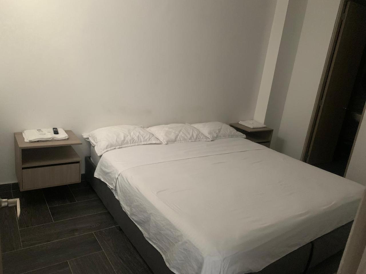 Sky Towers Hotel กูกูตา ภายนอก รูปภาพ