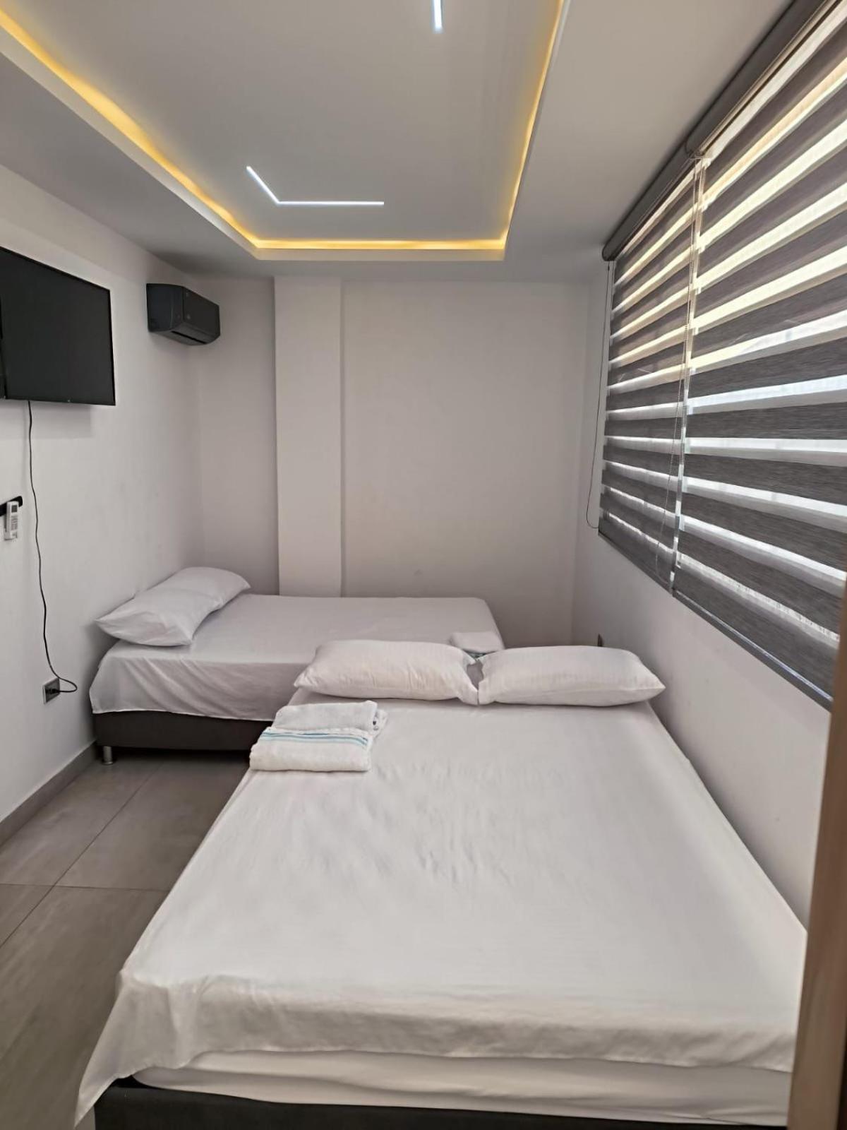 Sky Towers Hotel กูกูตา ภายนอก รูปภาพ